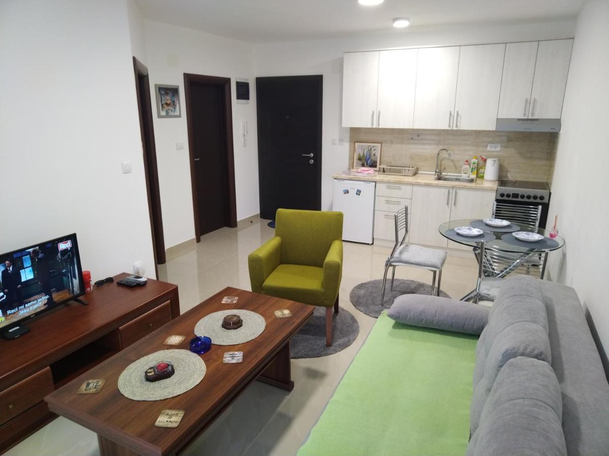 Apartman "N" Srebrno Jezero Ostrovo Dış mekan fotoğraf