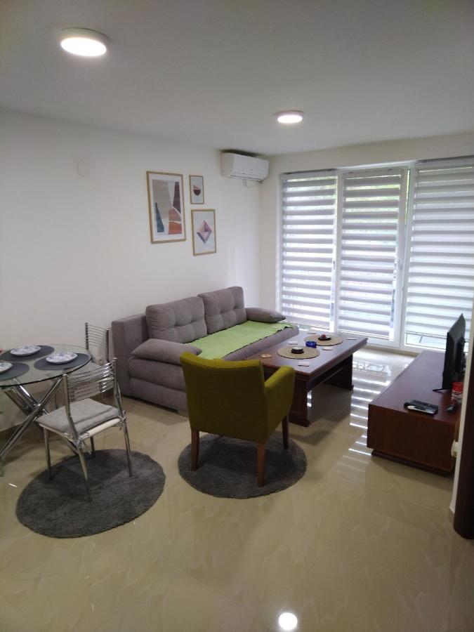 Apartman "N" Srebrno Jezero Ostrovo Dış mekan fotoğraf